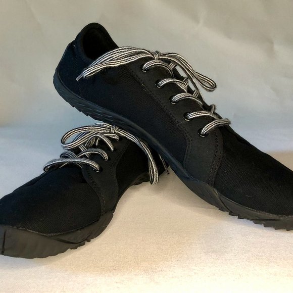 whitin men's canvas barefoot sneakers